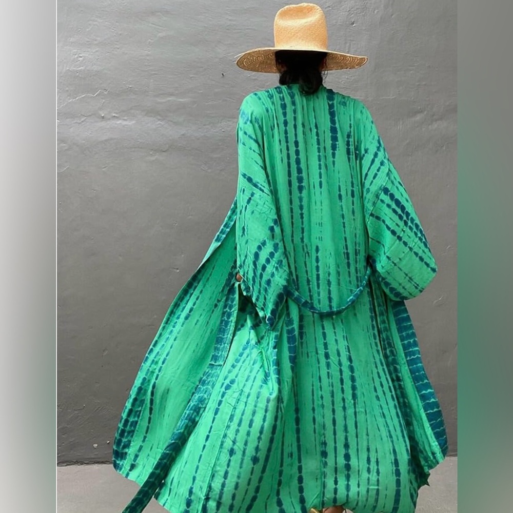 Elegant Green Swim Cover-Up - Picture 3 of 6